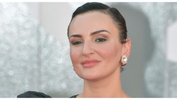 Arisa clausola per non incontrare ex a Ballando con le Stelle e ottiene posto giudice Il Cantante Mascherato